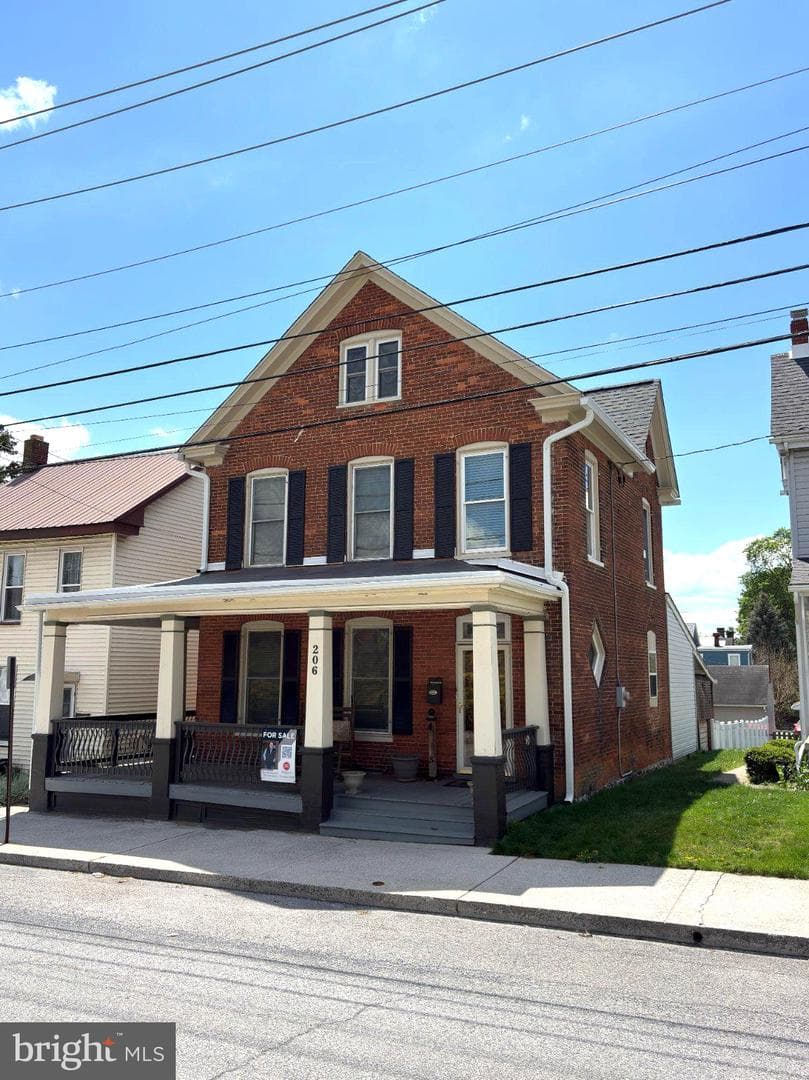 206 W North St photo 3