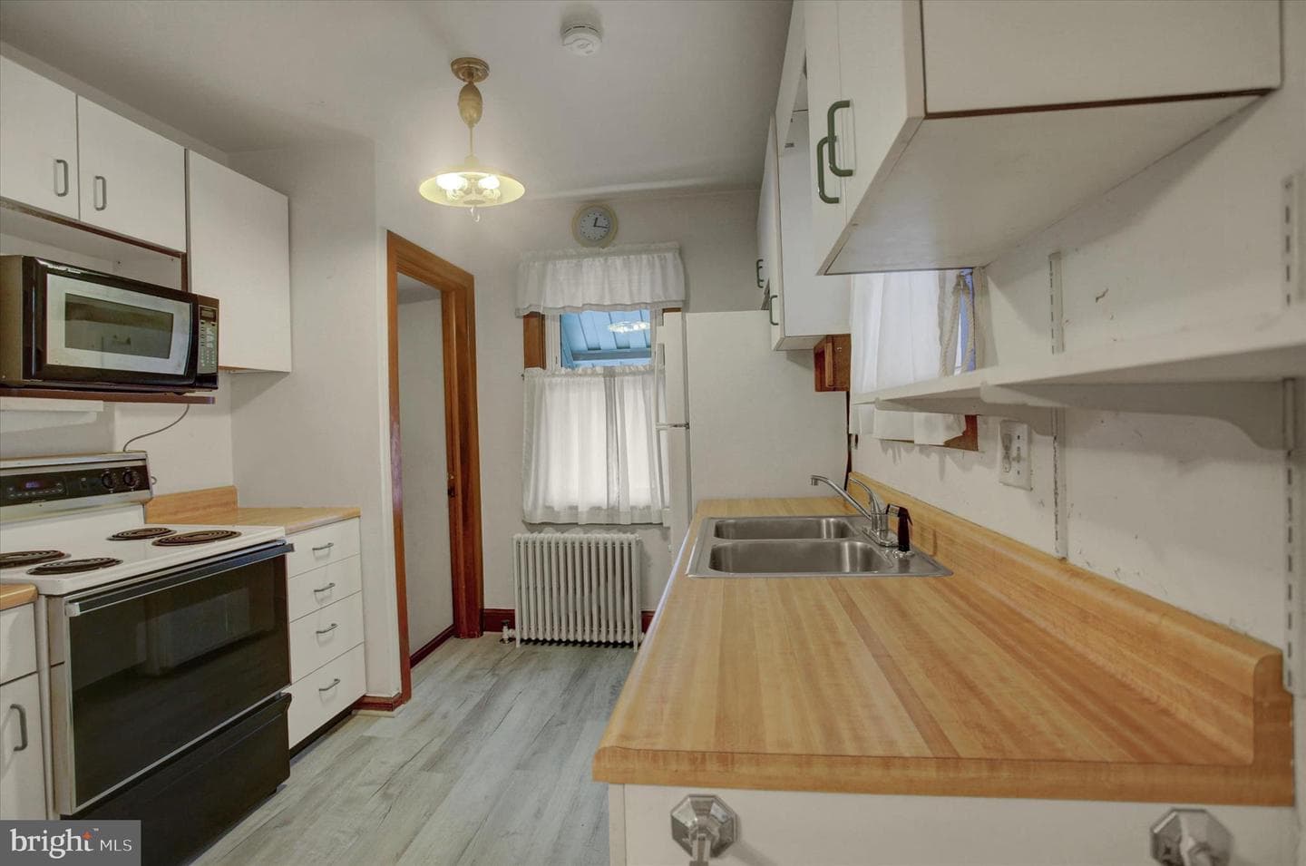 209 Homewood Avenue photo 11