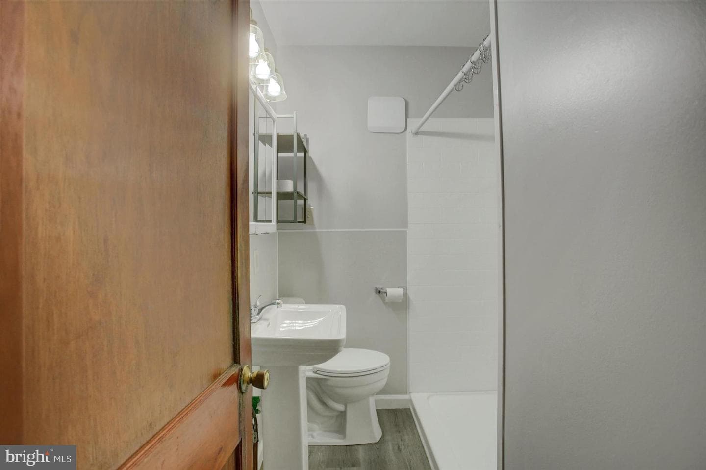 209 Homewood Avenue photo 17