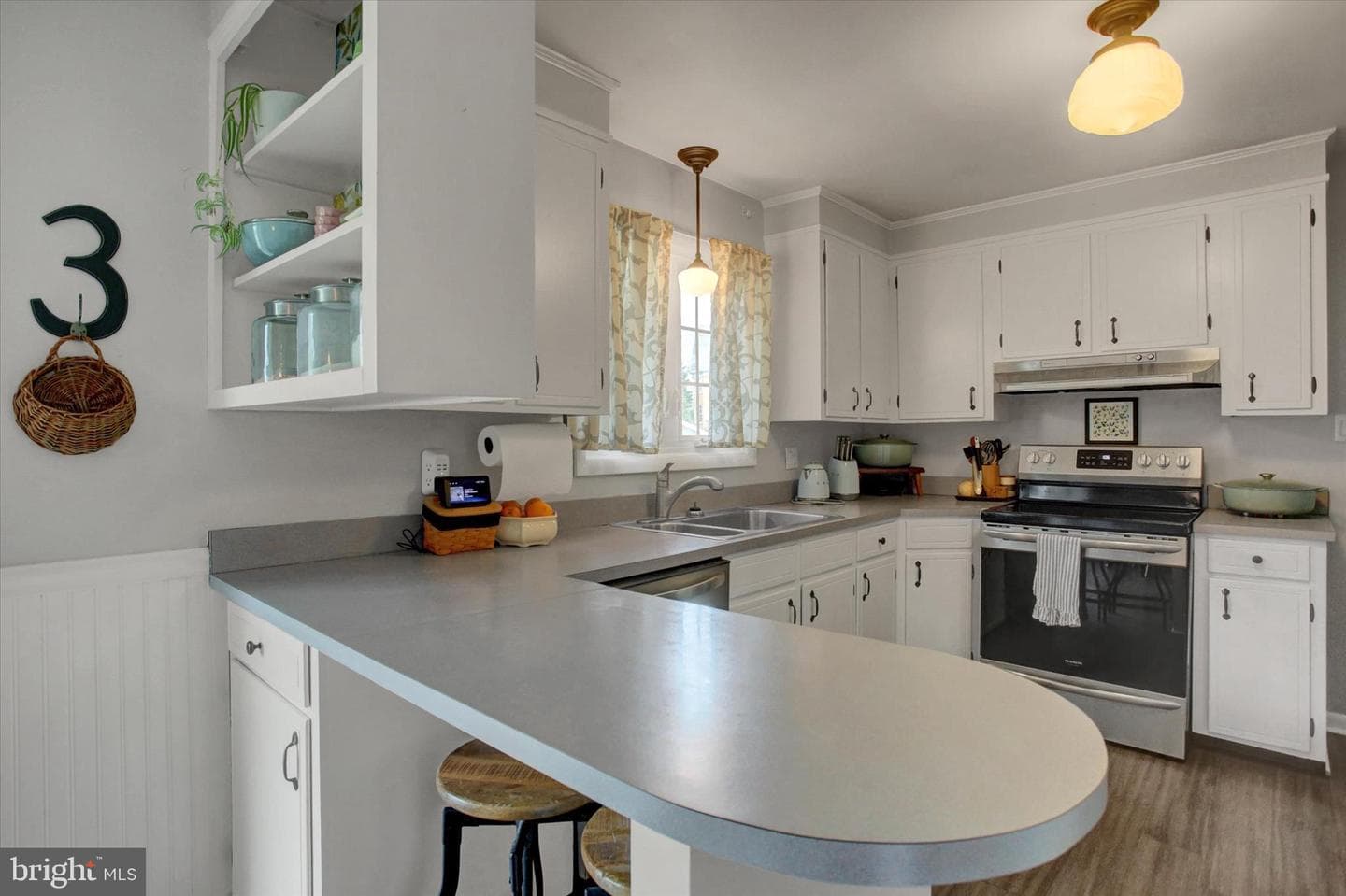 141 Apple Drive photo 5