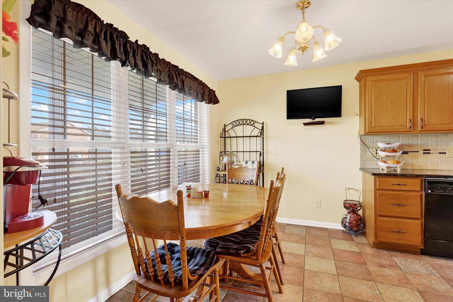 345 Roseann Drive photo 10