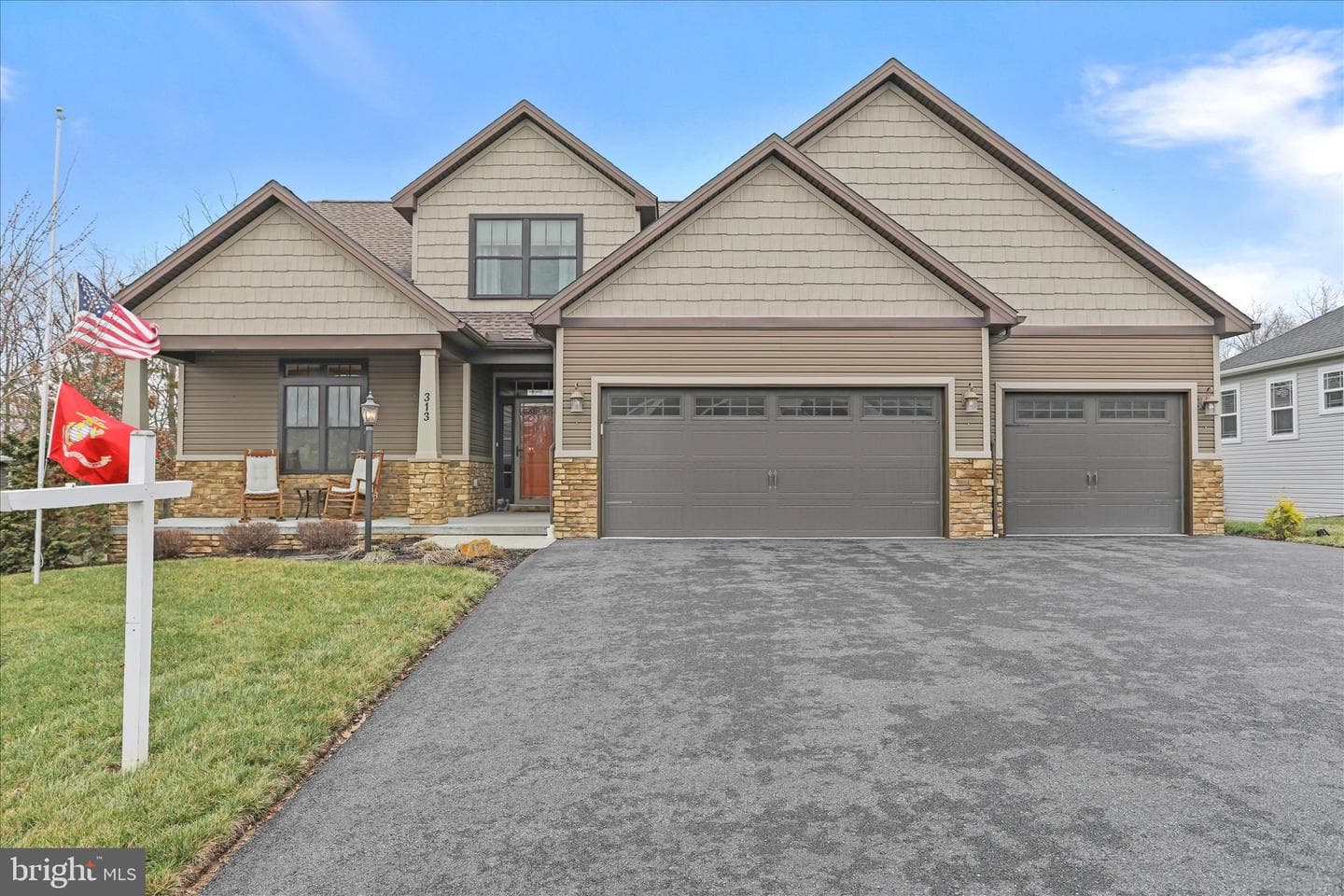 313 Toms Lane photo 4