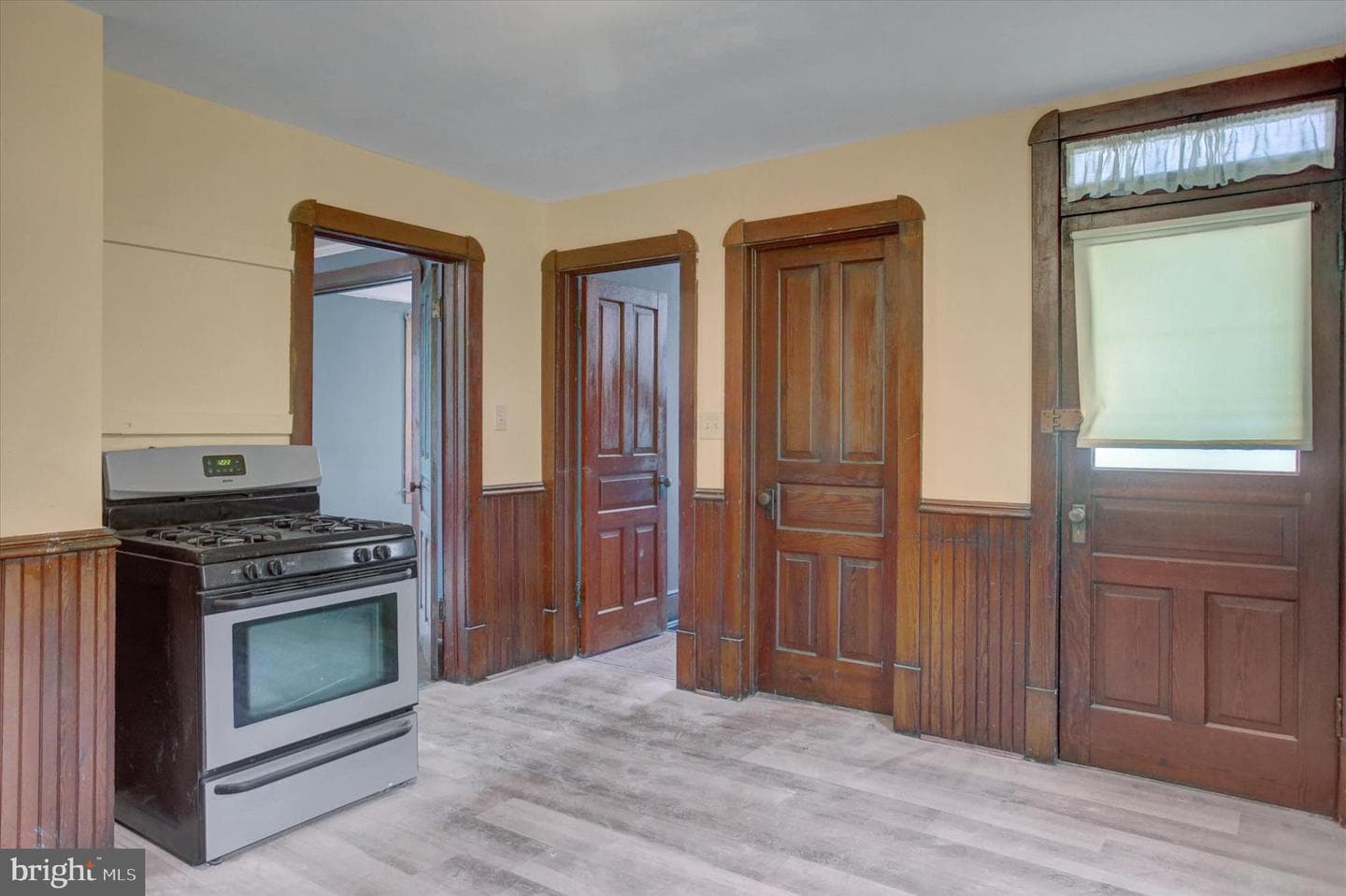 126 Faust Street photo 16