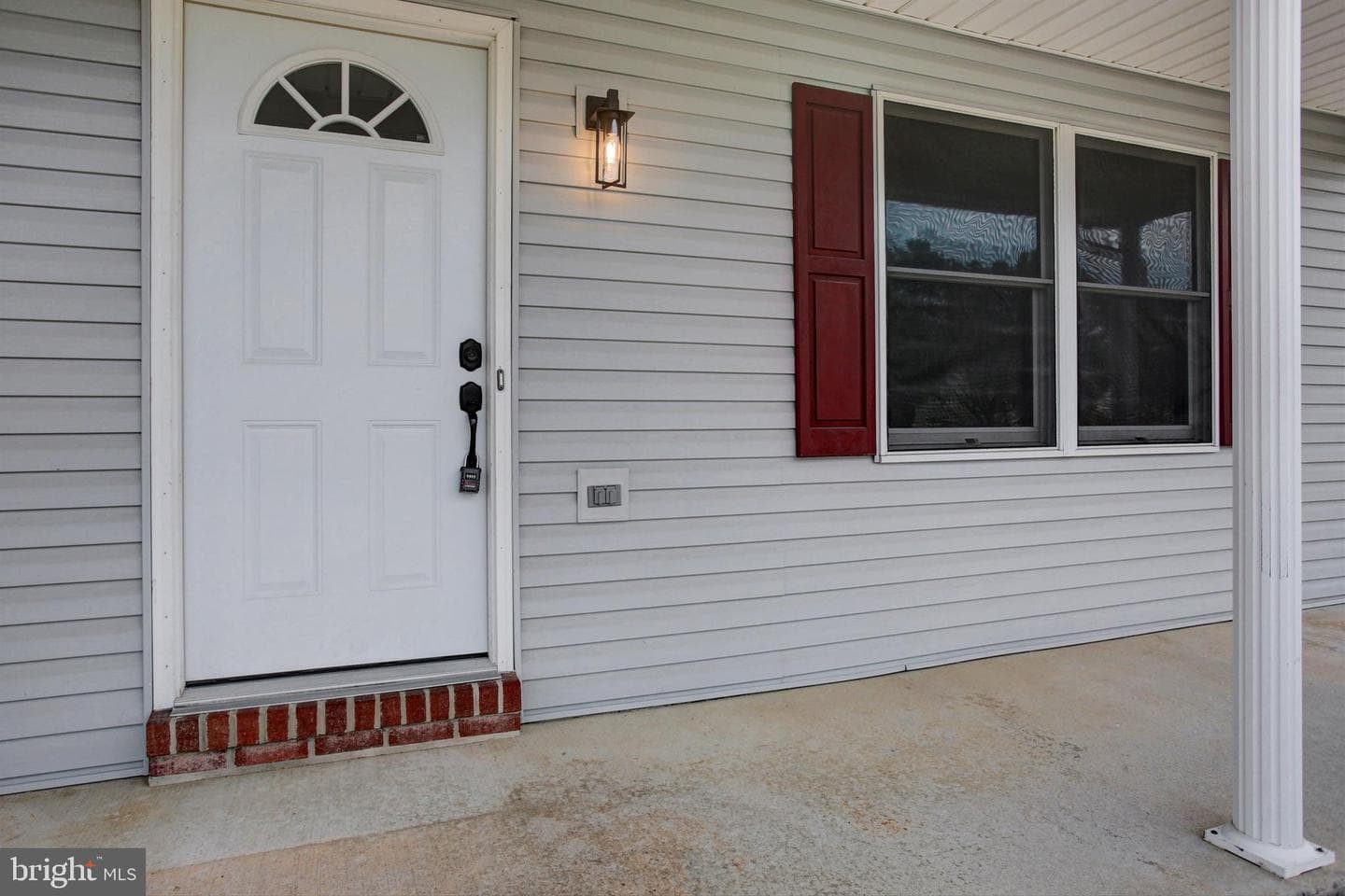 1612 Magnolia Court photo 4