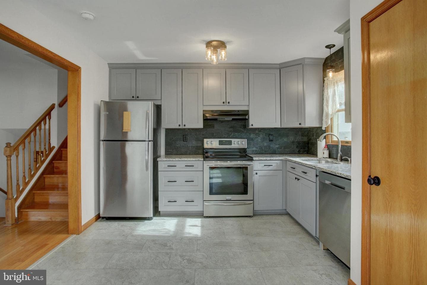 1612 Magnolia Court photo 8