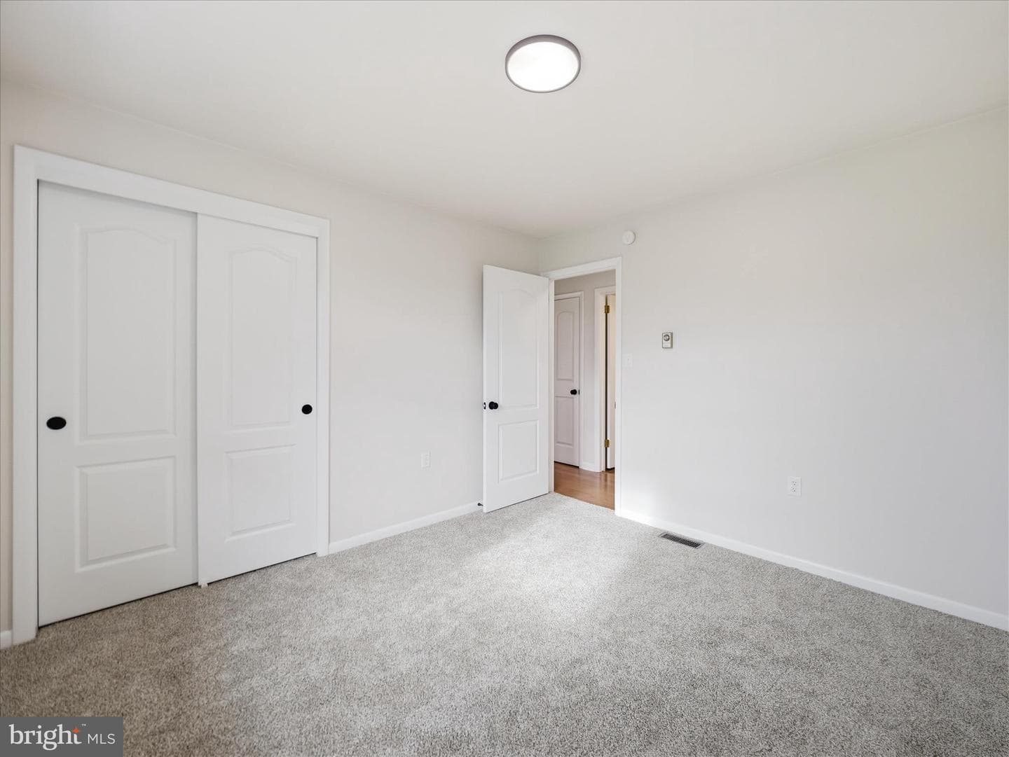 2953 Philadelphia Avenue photo 18