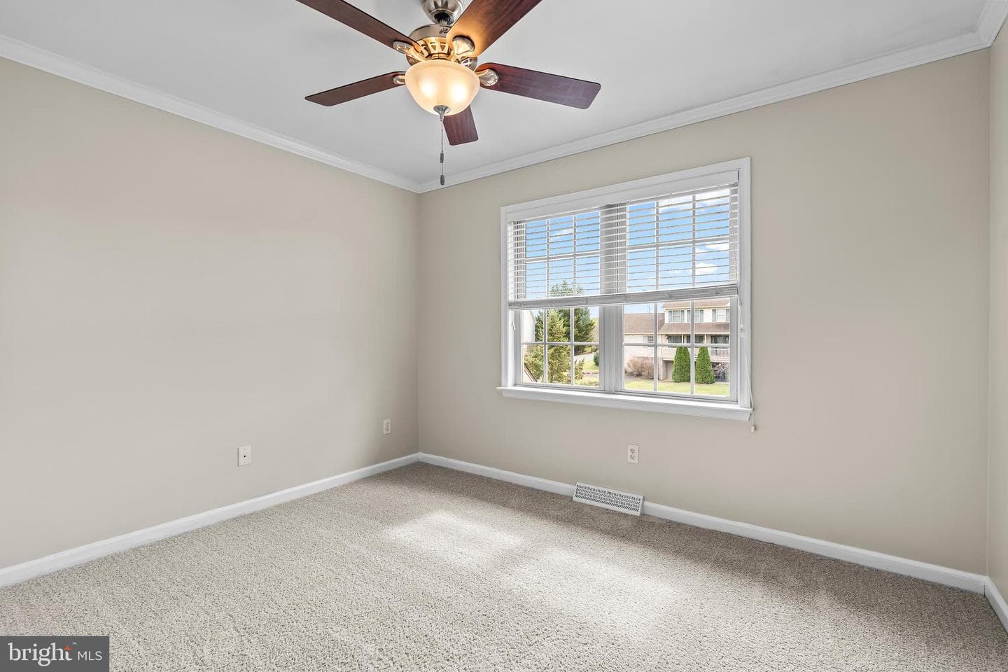 1831 Bell Avenue photo 40