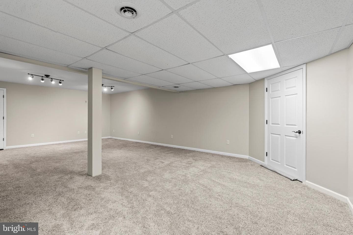 1831 Bell Avenue photo 51