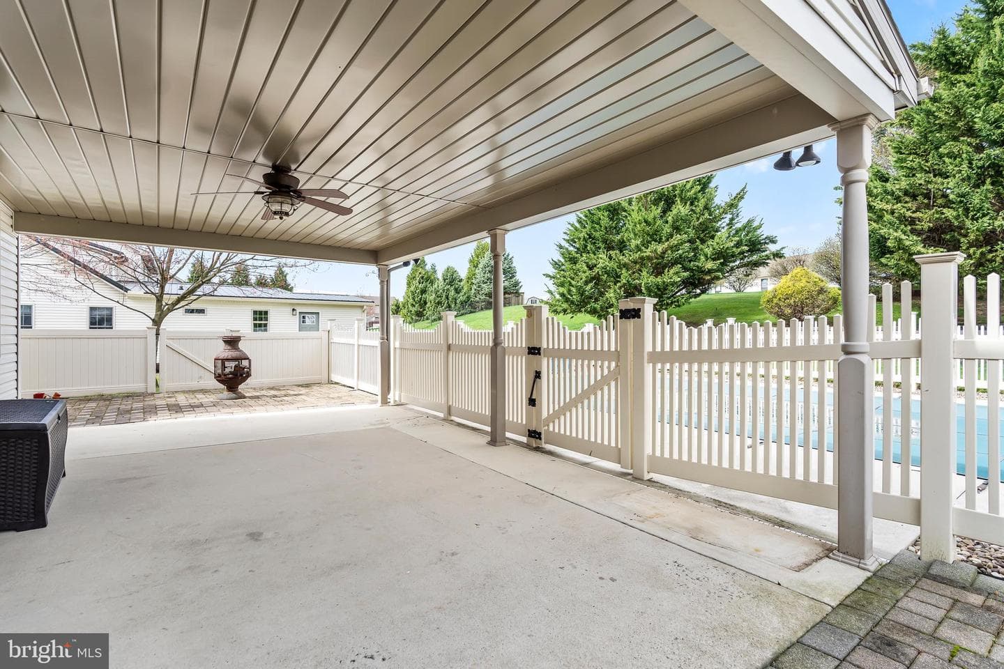 1831 Bell Avenue photo 56