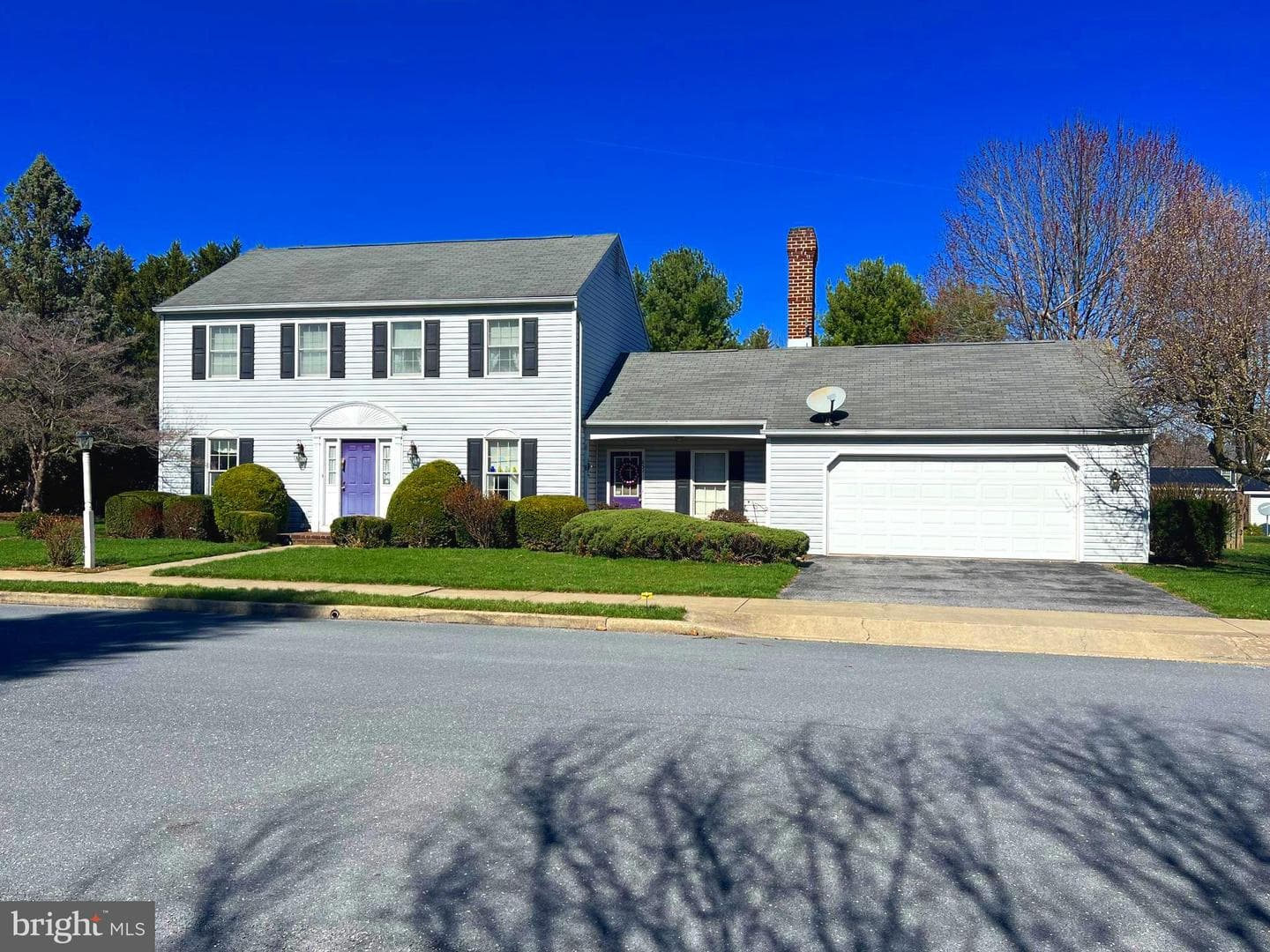 831 Rosewood Court photo 3