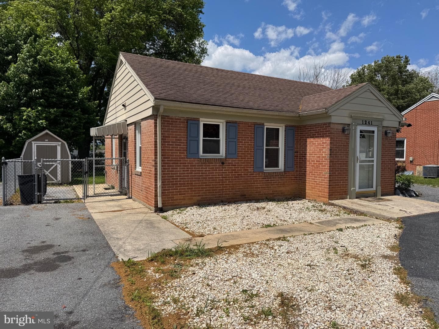 1241 S Main Street photo 3