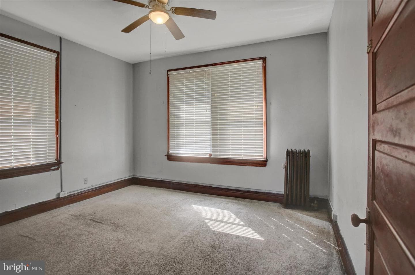 425 Lincoln Way West photo 25