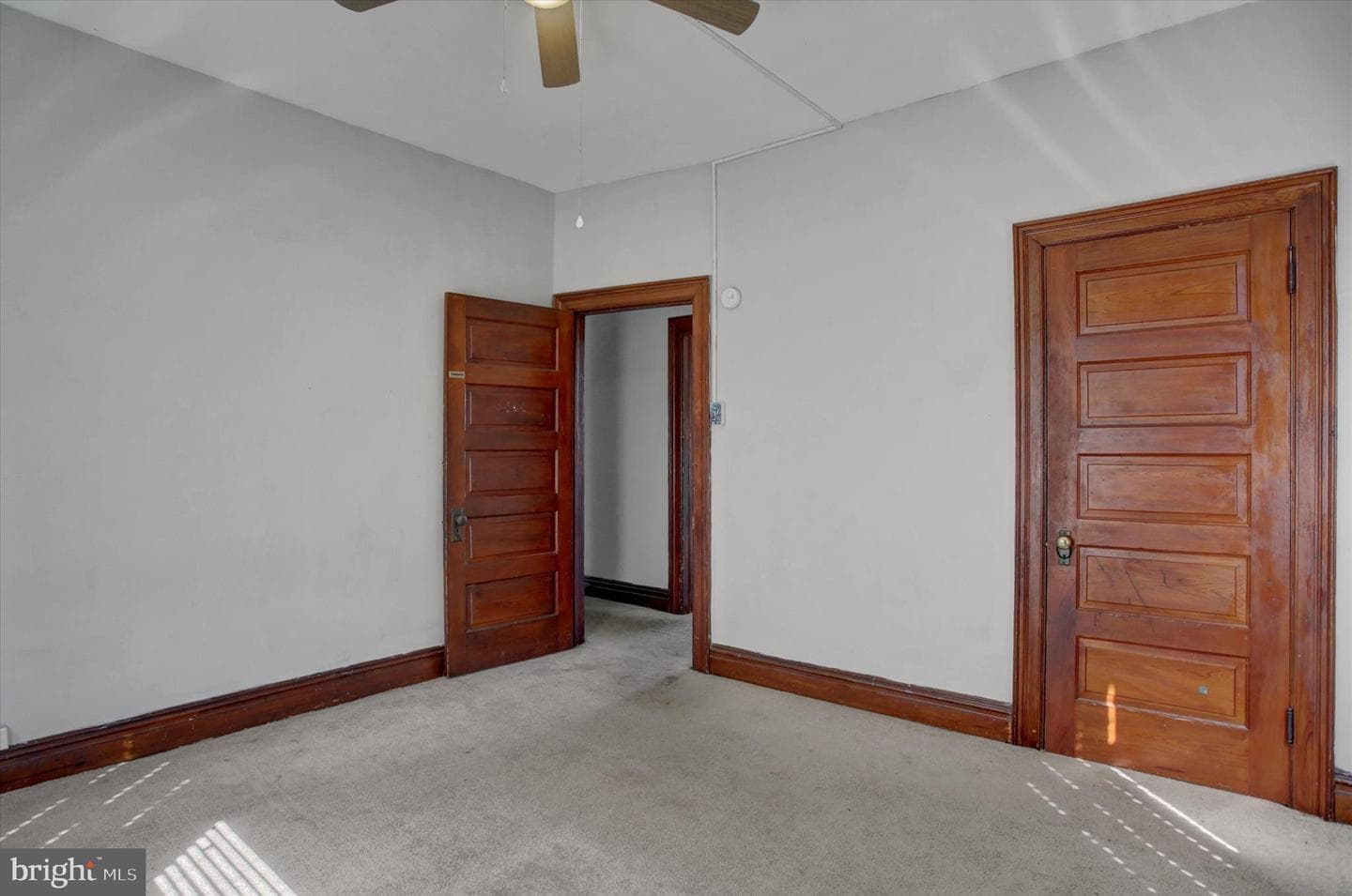 425 Lincoln Way West photo 26