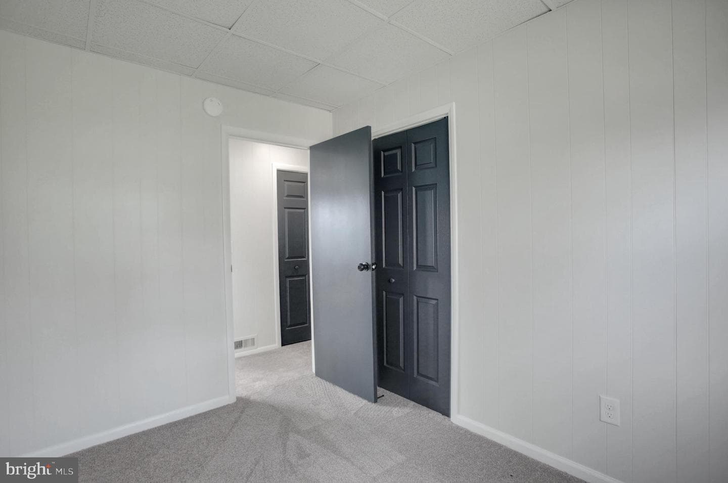 67 5th Avenue photo 16
