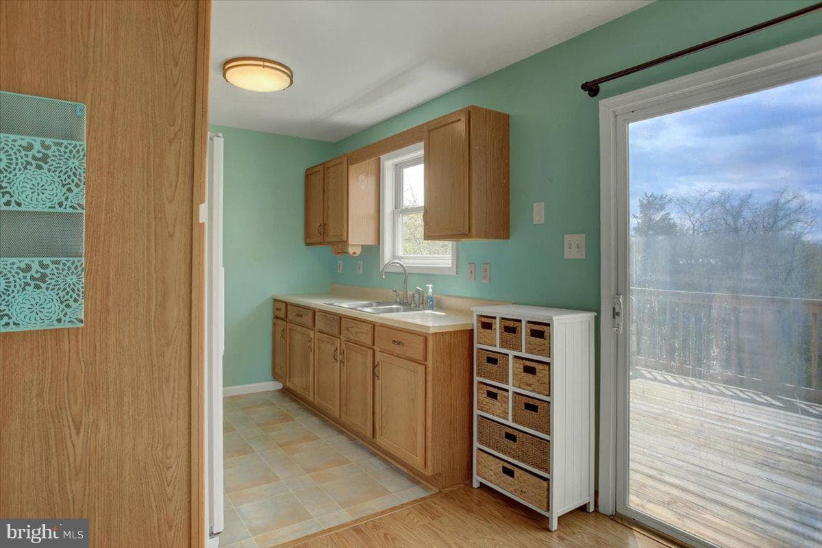 3628 Harold Place photo 13