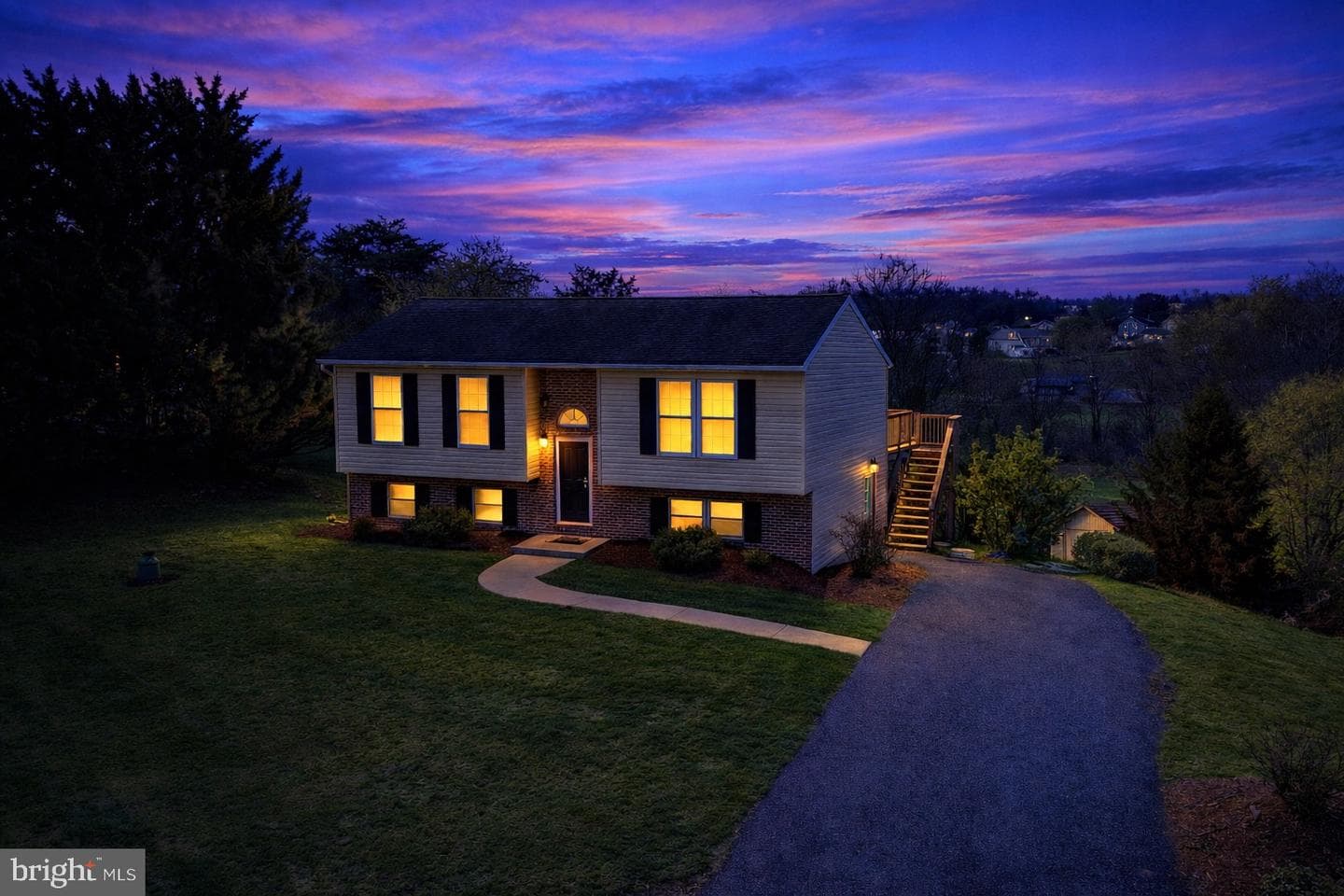 3628 Harold Place photo 6