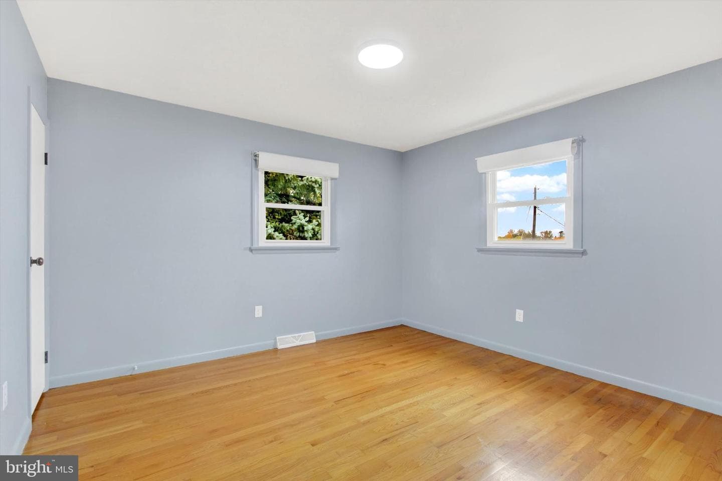 306 Cottage Street photo 10