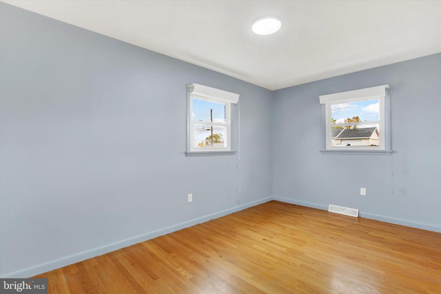 306 Cottage Street photo 11