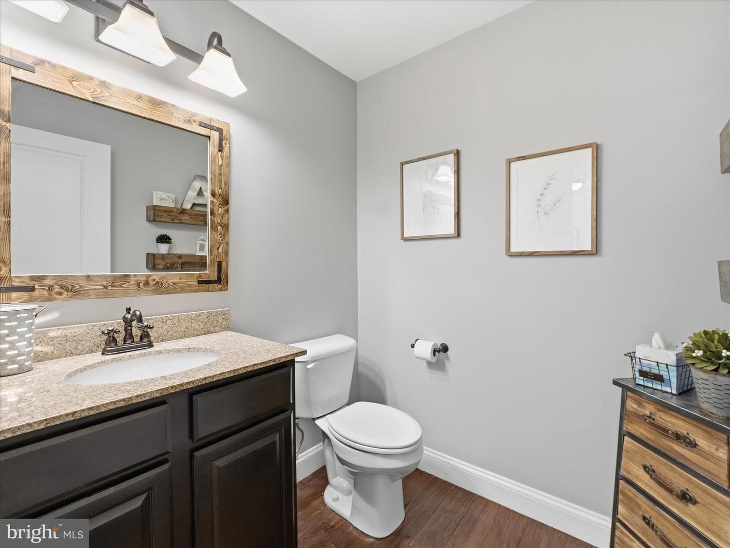 1356 Emilys Court photo 22