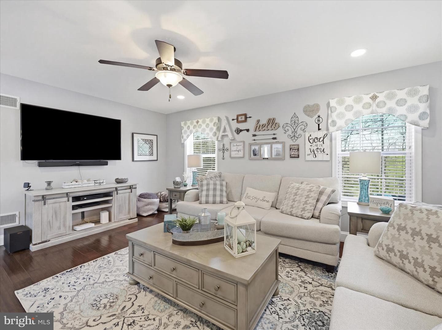 1356 Emilys Court photo 4