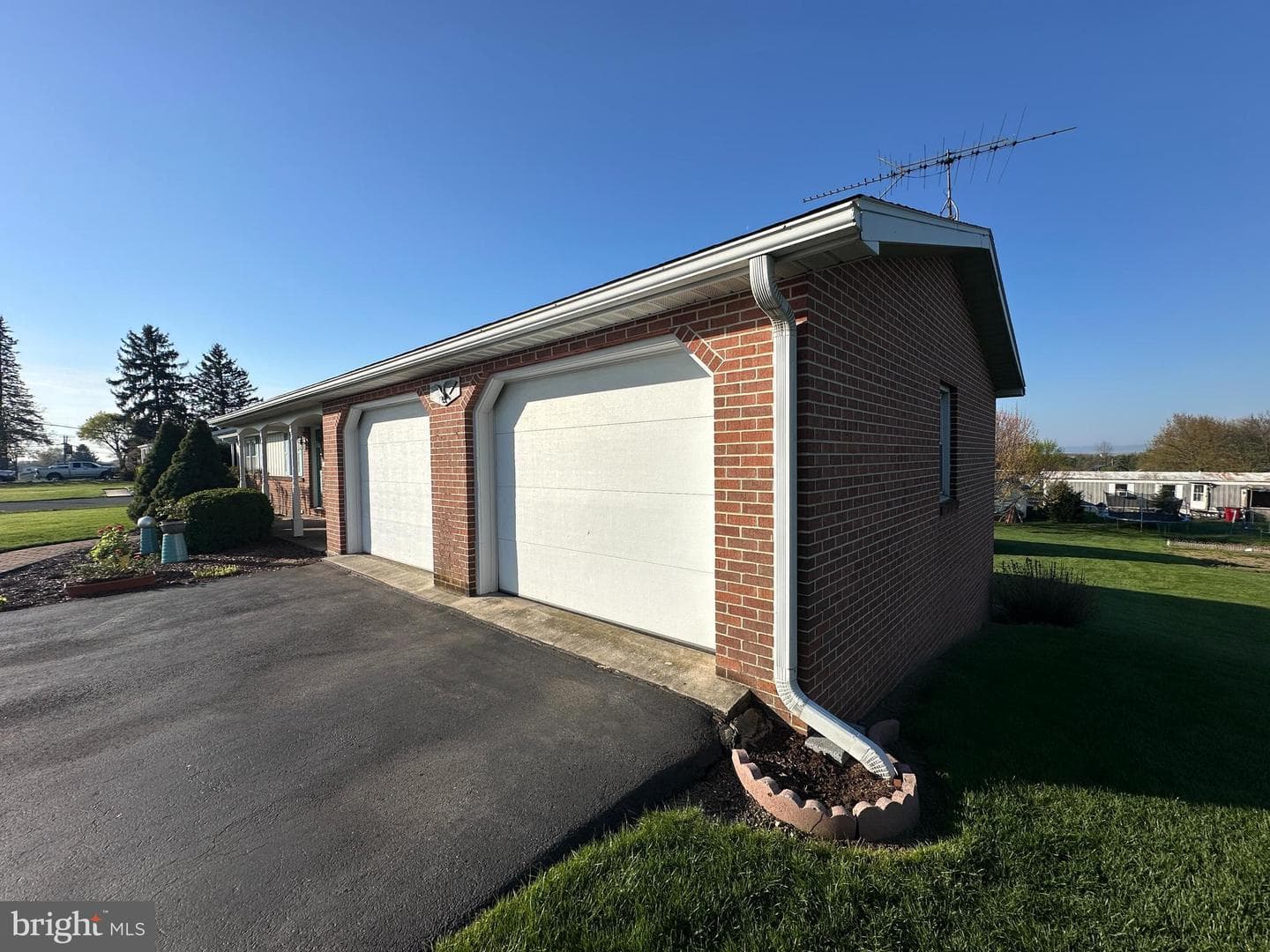 375 St Thomas-Edenville Rd photo 3