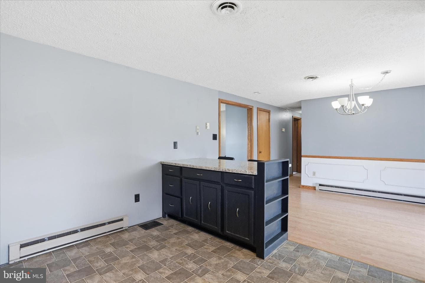 99 Jameslee Drive photo 13