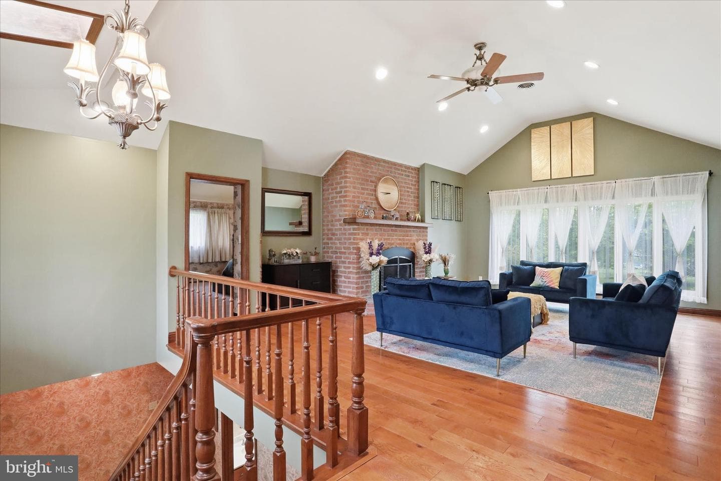 456 Lindman Drive photo 6