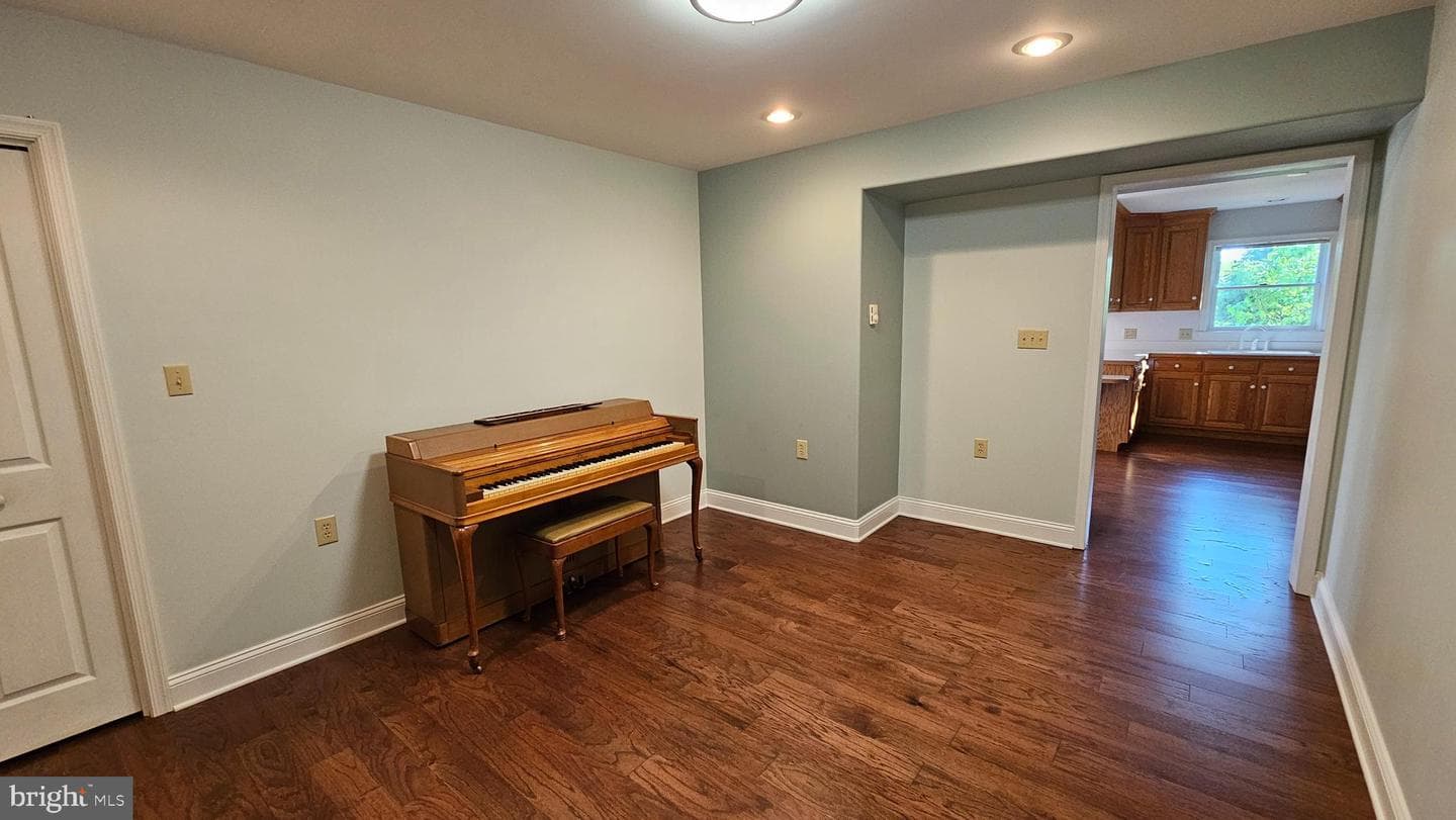 132 Buckingham Drive photo 23