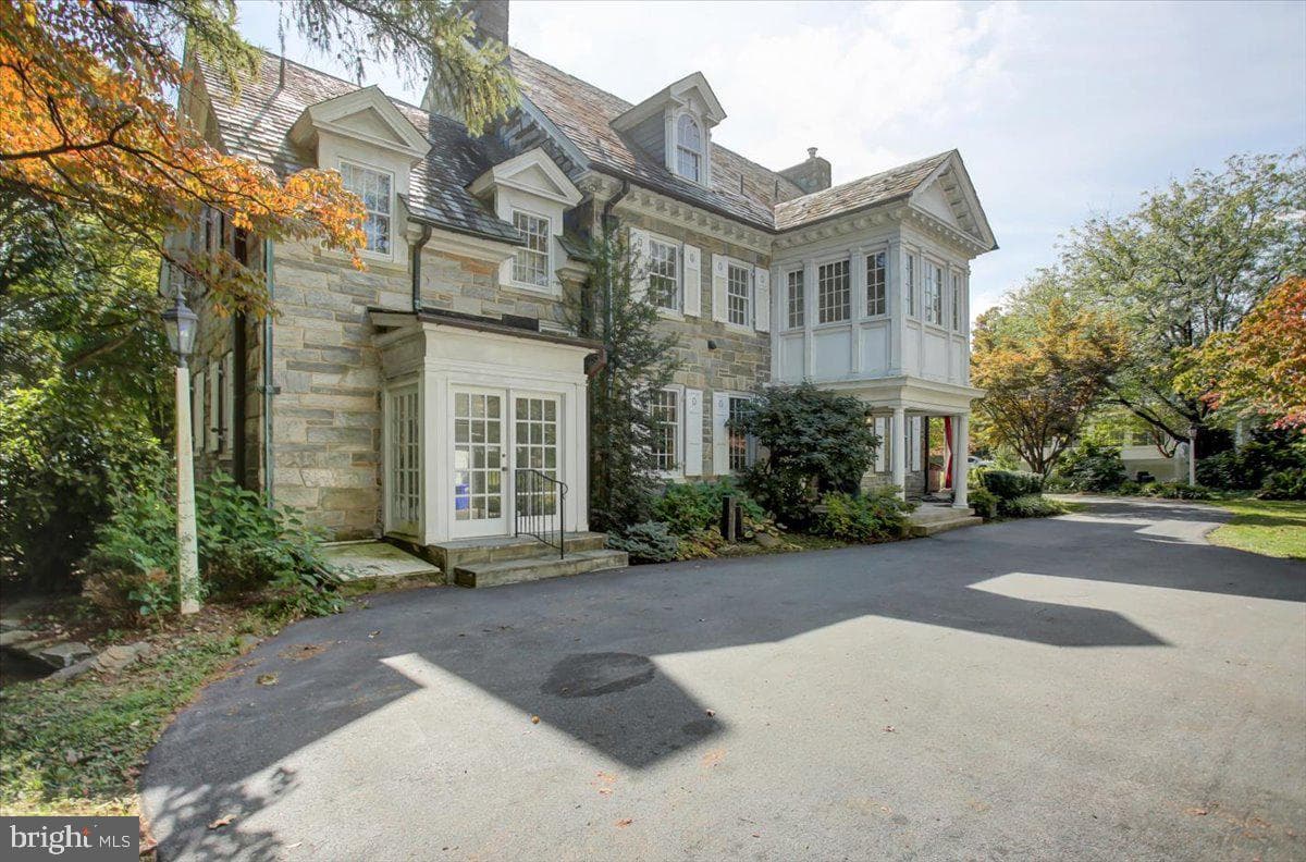 307 W King Street photo 69