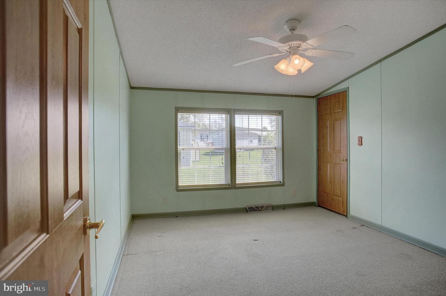 5664 Claridge Court photo 21