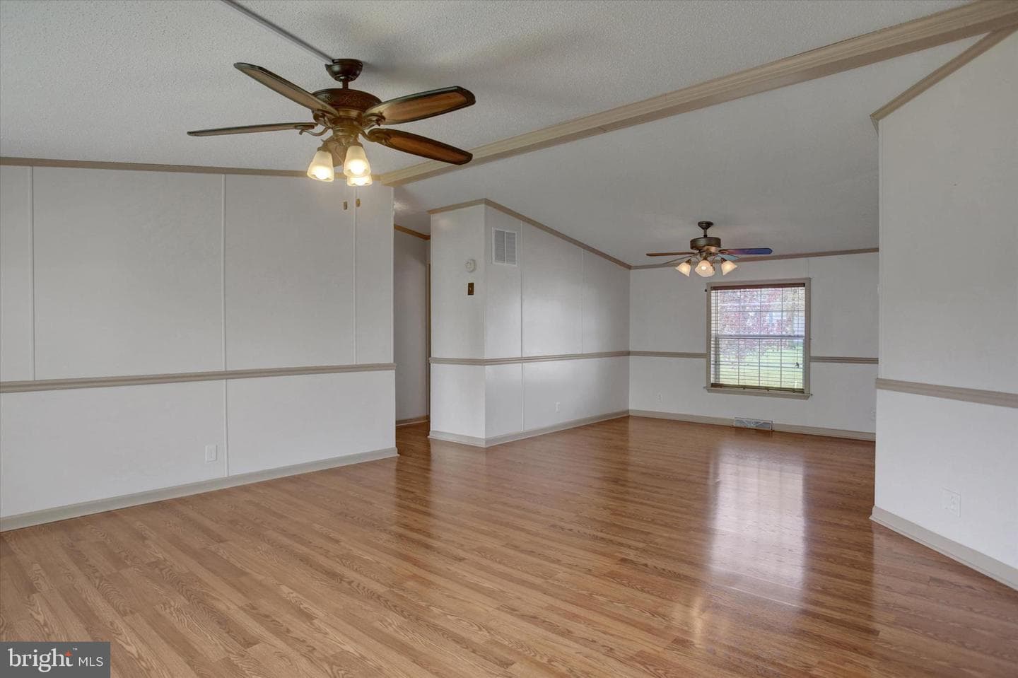 5664 Claridge Court photo 5