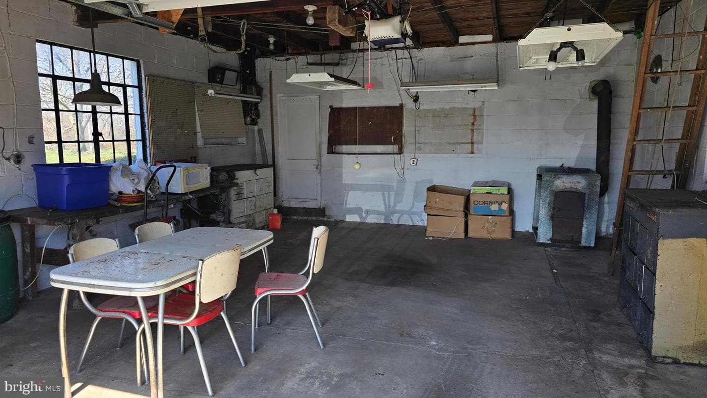1077 Paper Mill Road photo 29