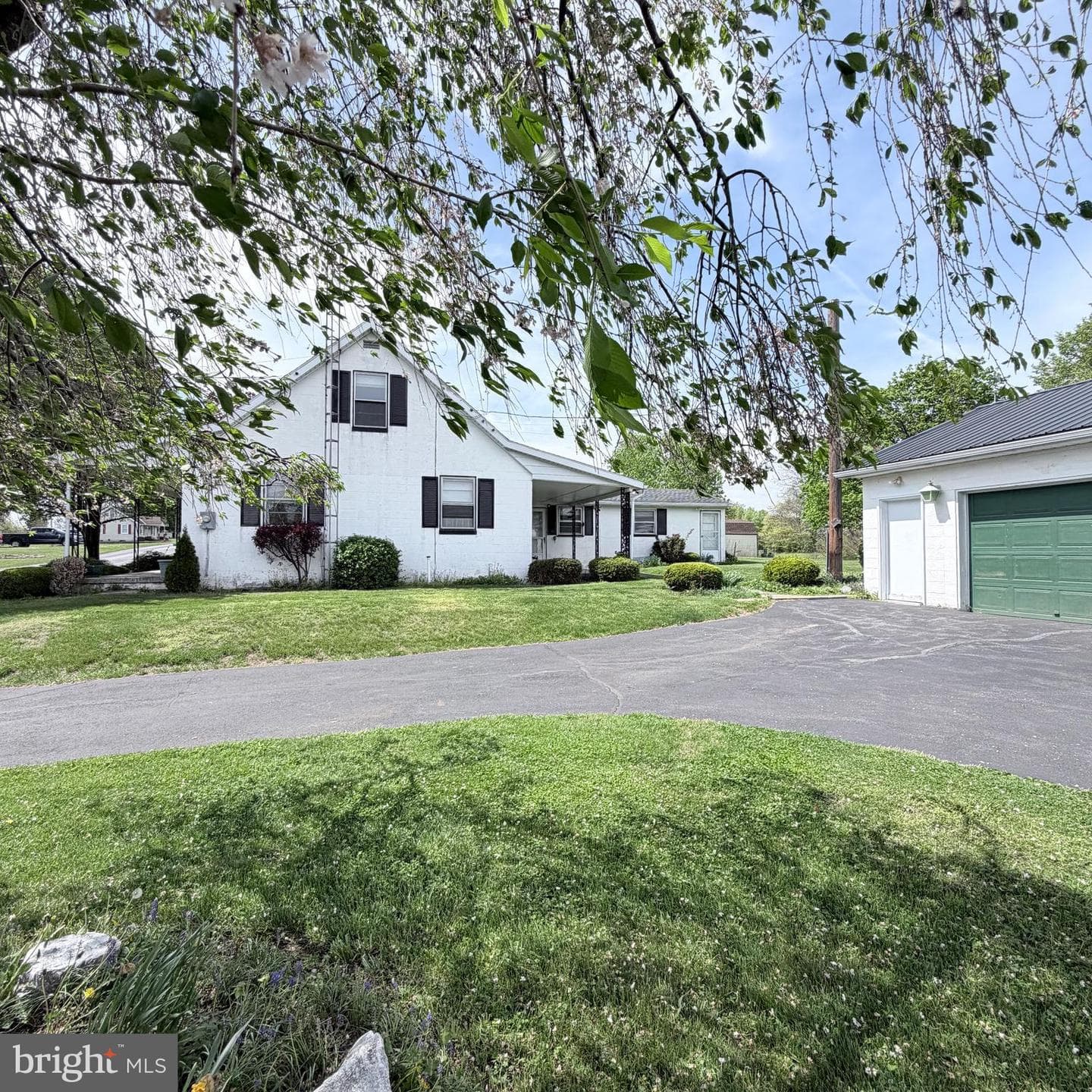 1077 Paper Mill Road photo 4