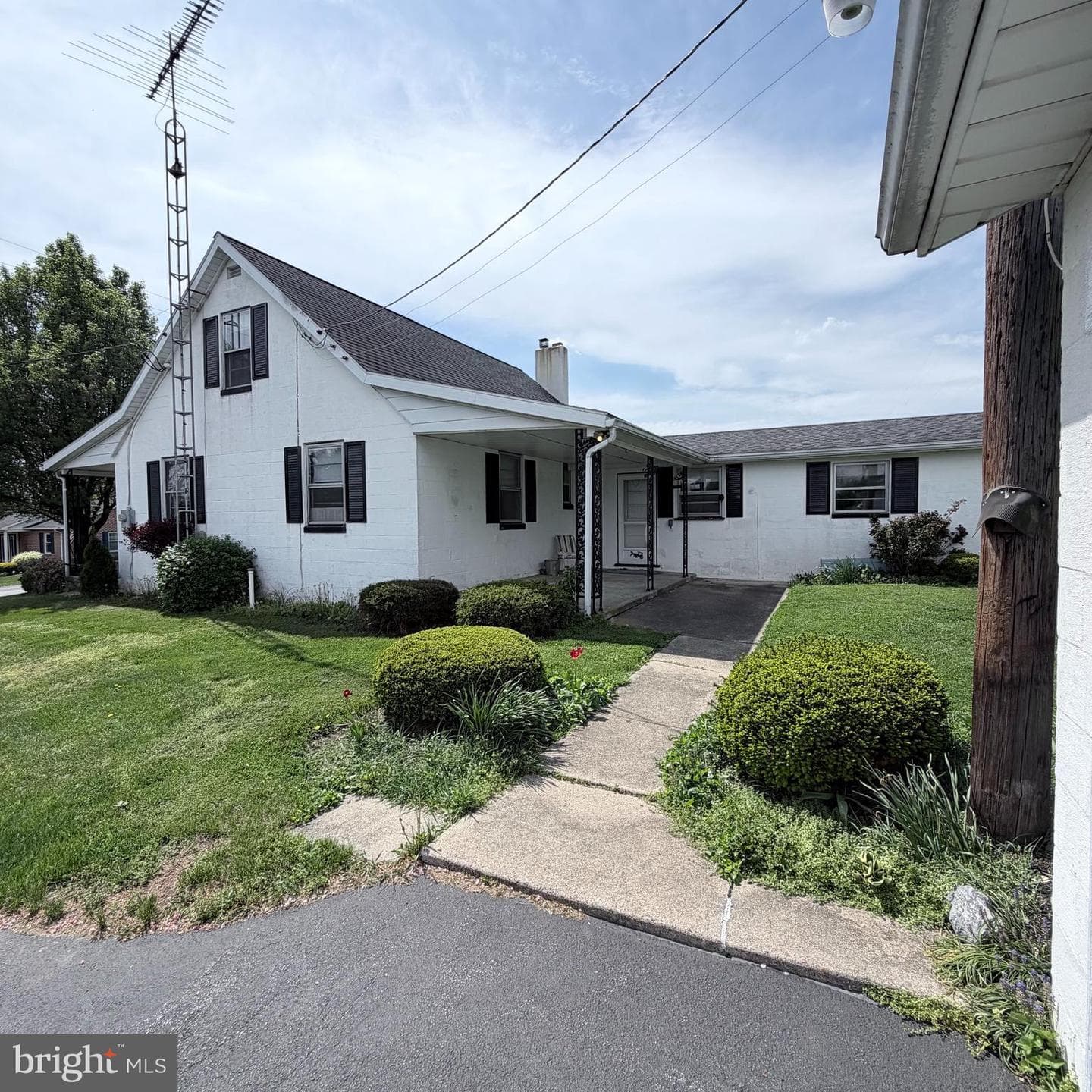 1077 Paper Mill Road photo 6