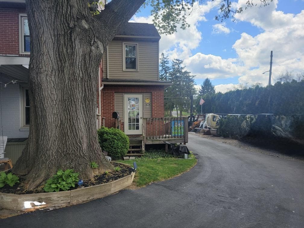 835 W King Street photo 53