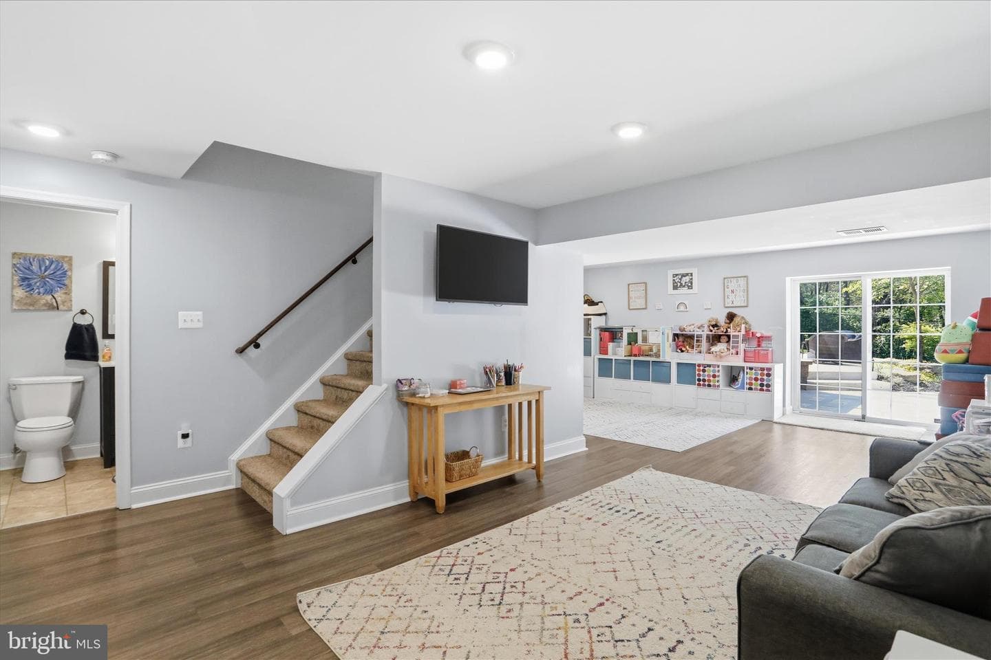 1288 Emilys Court photo 31