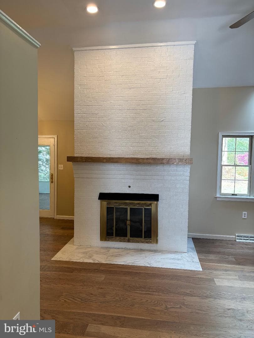 6188 Greenbriar Lane photo 3