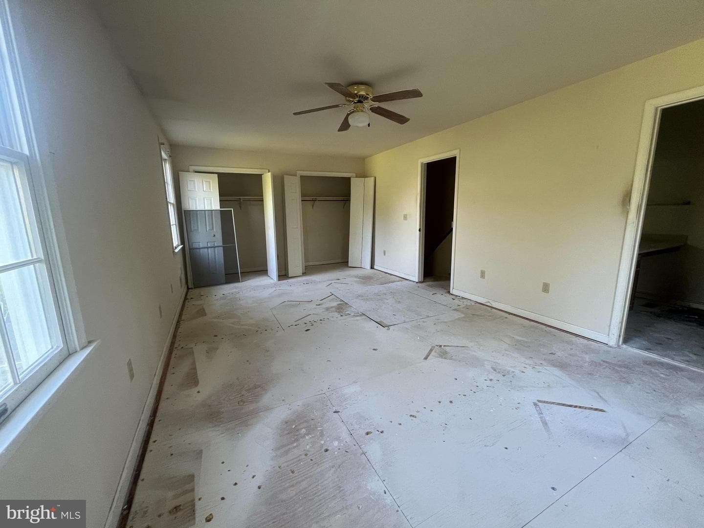 150 S S Price Avenue photo 23