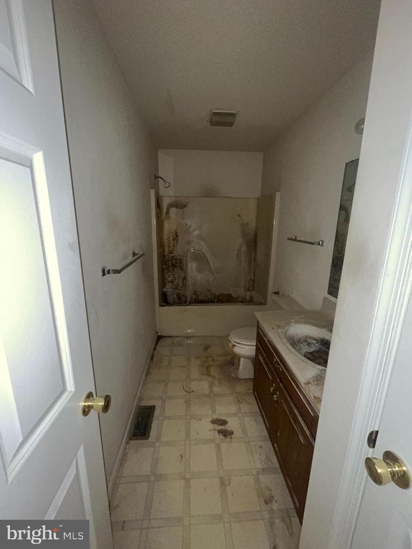 150 S S Price Avenue photo 25