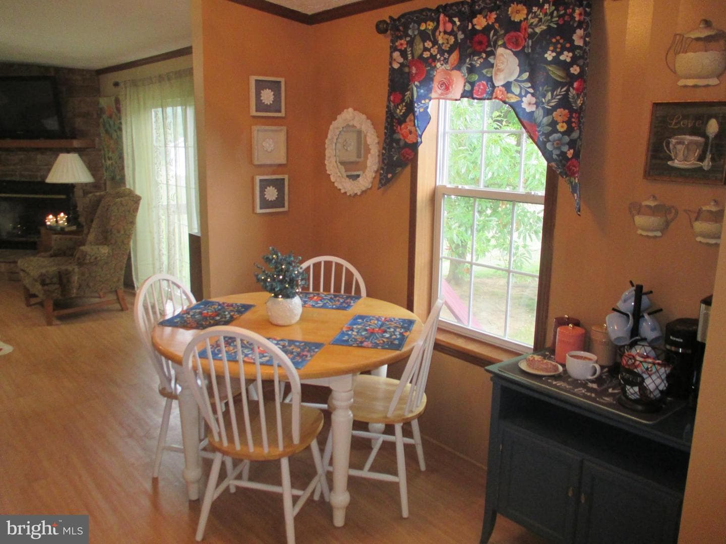 284 Waverly Court photo 22