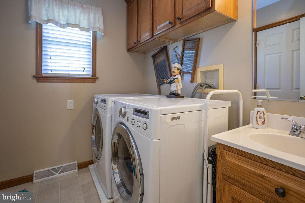 118 Baker And Russell Drive photo 36
