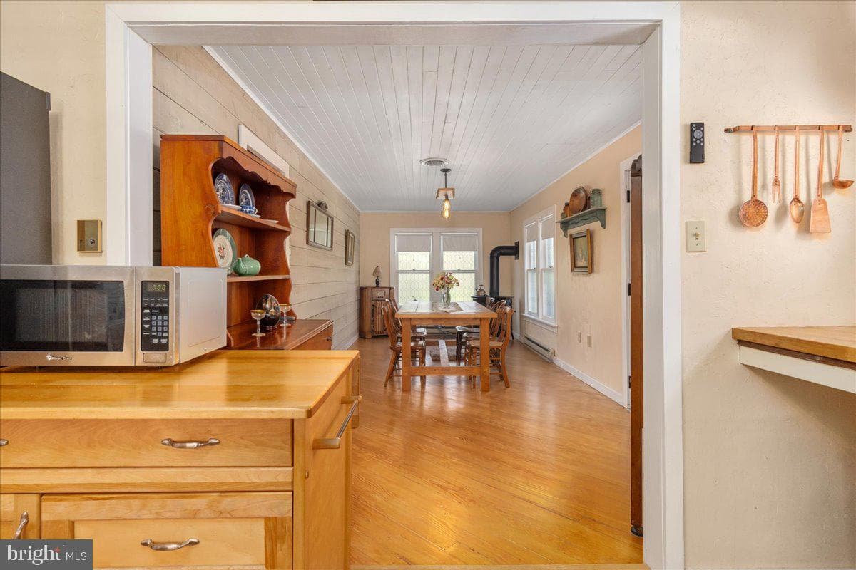 8560 Anthony Highway photo 17
