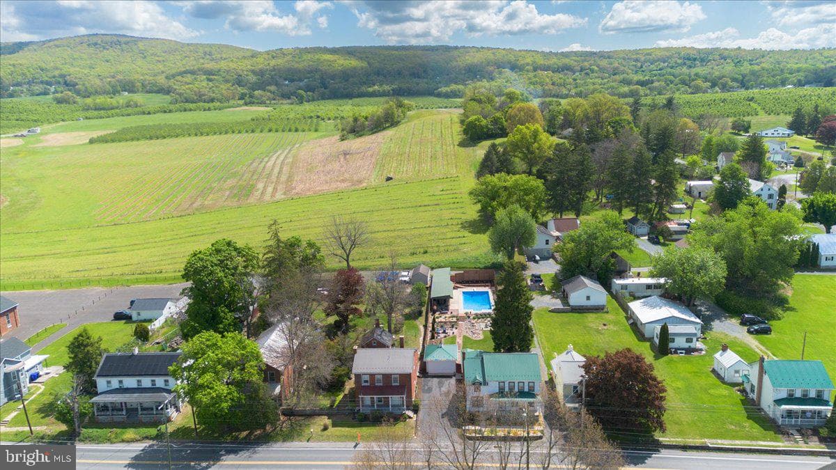 8560 Anthony Highway photo 51