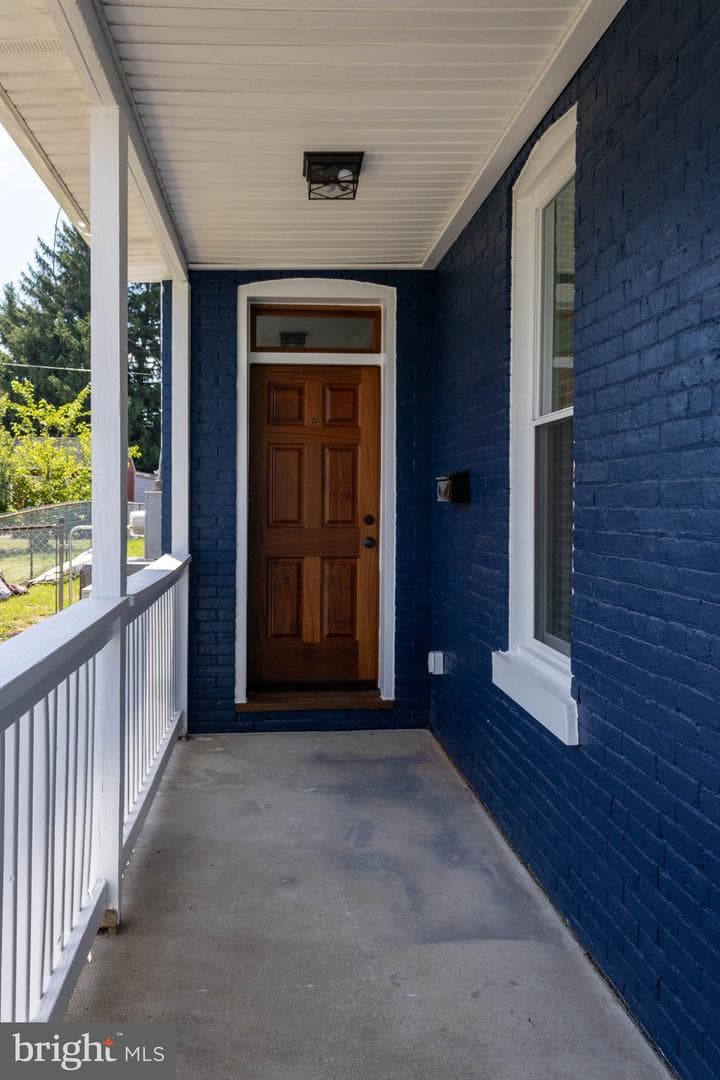 213 Fairview Avenue photo 3