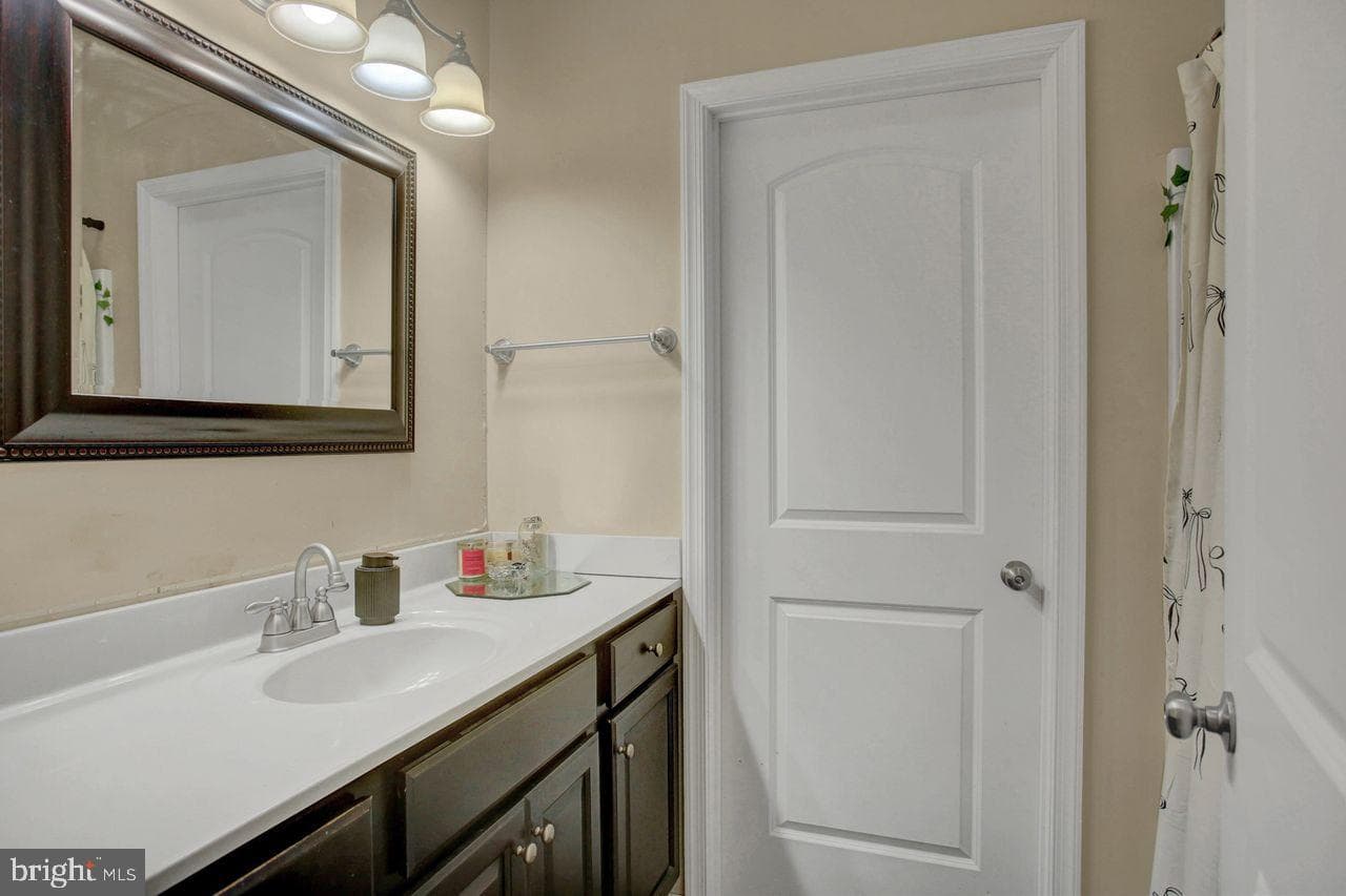 3799 Percy Avenue photo 8
