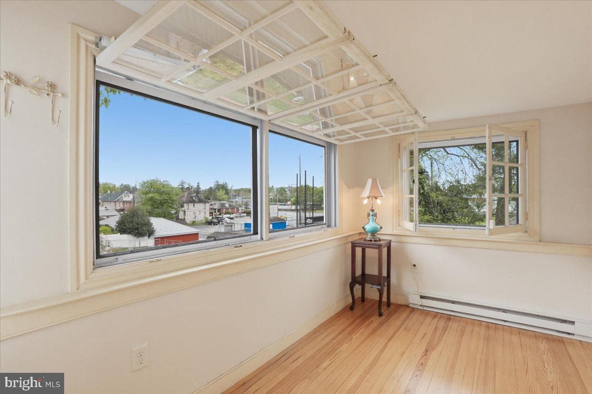627 Philadelphia Avenue photo 36