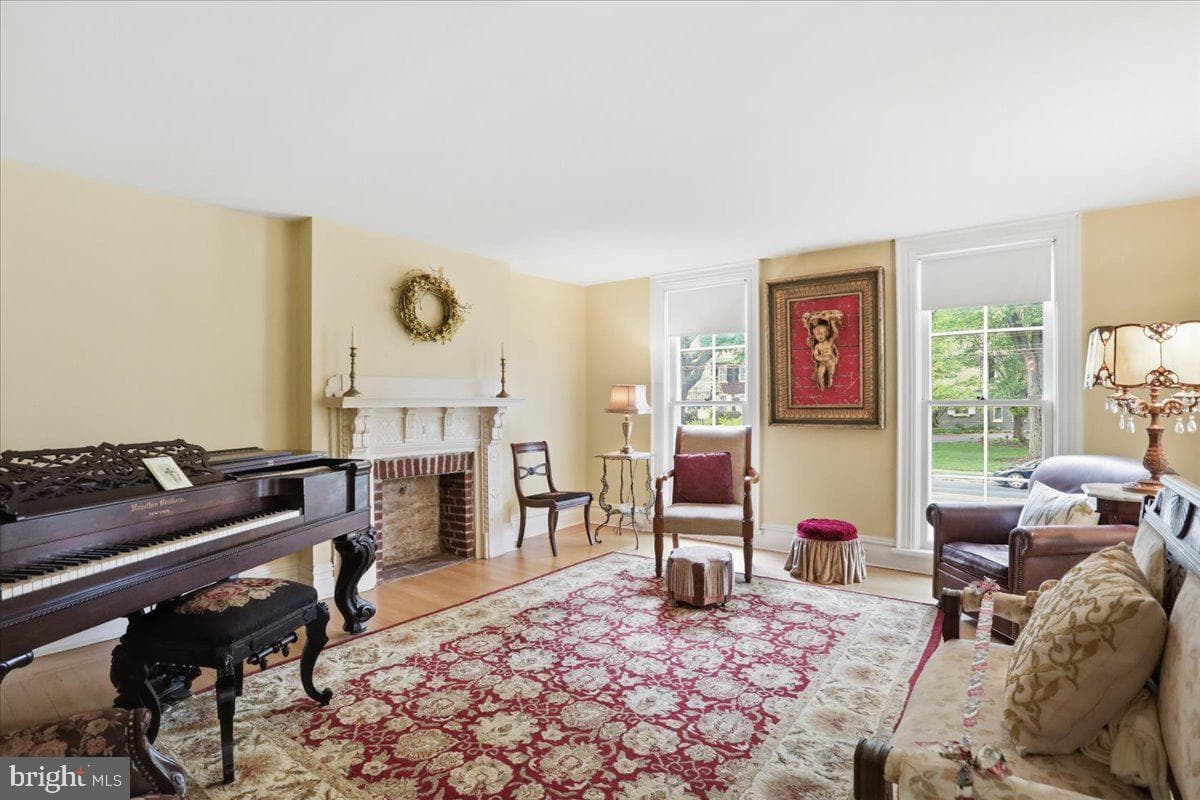 627 Philadelphia Avenue photo 4