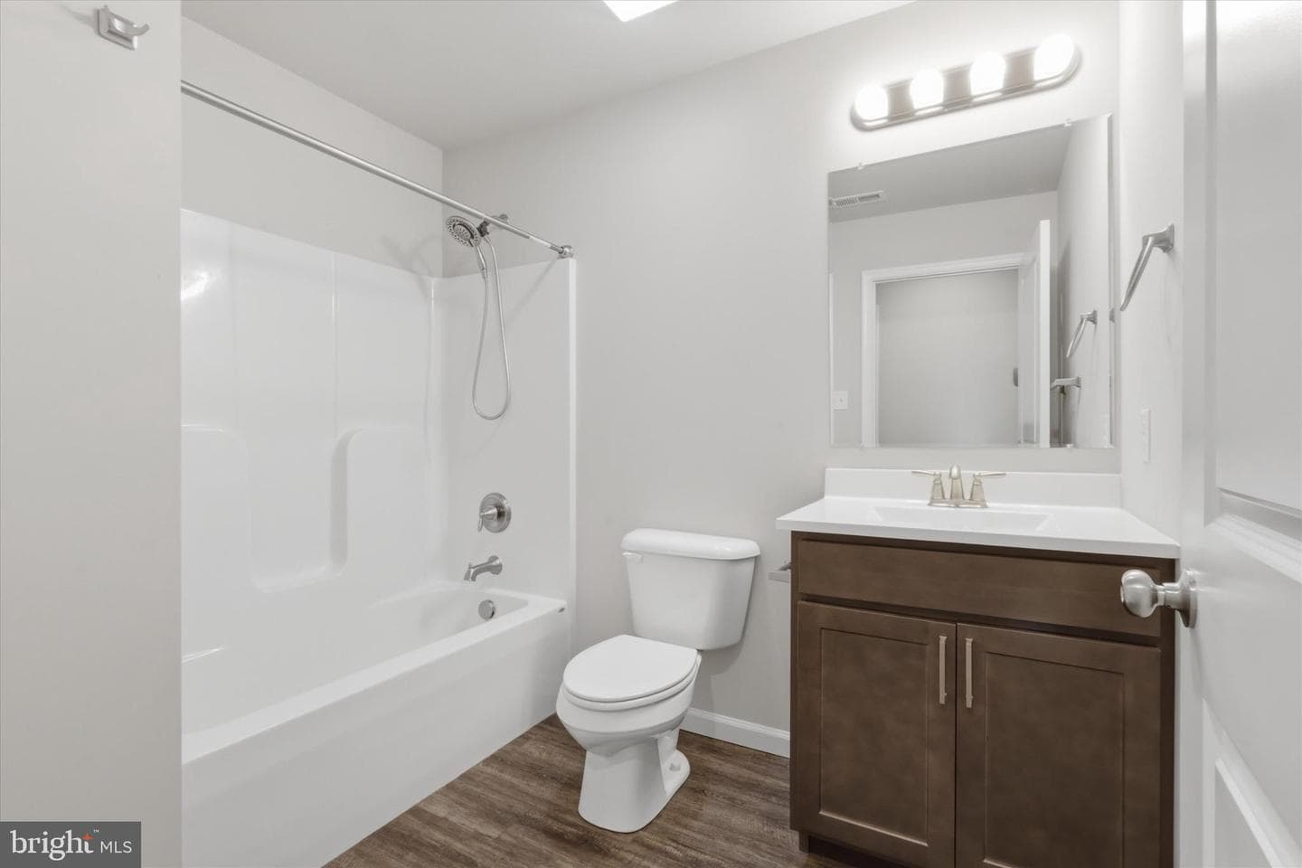 338 Grandview Avenue Avenue W photo 12