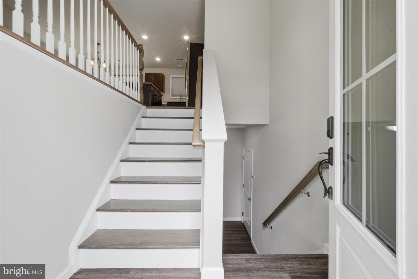 338 Grandview Avenue Avenue W photo 3