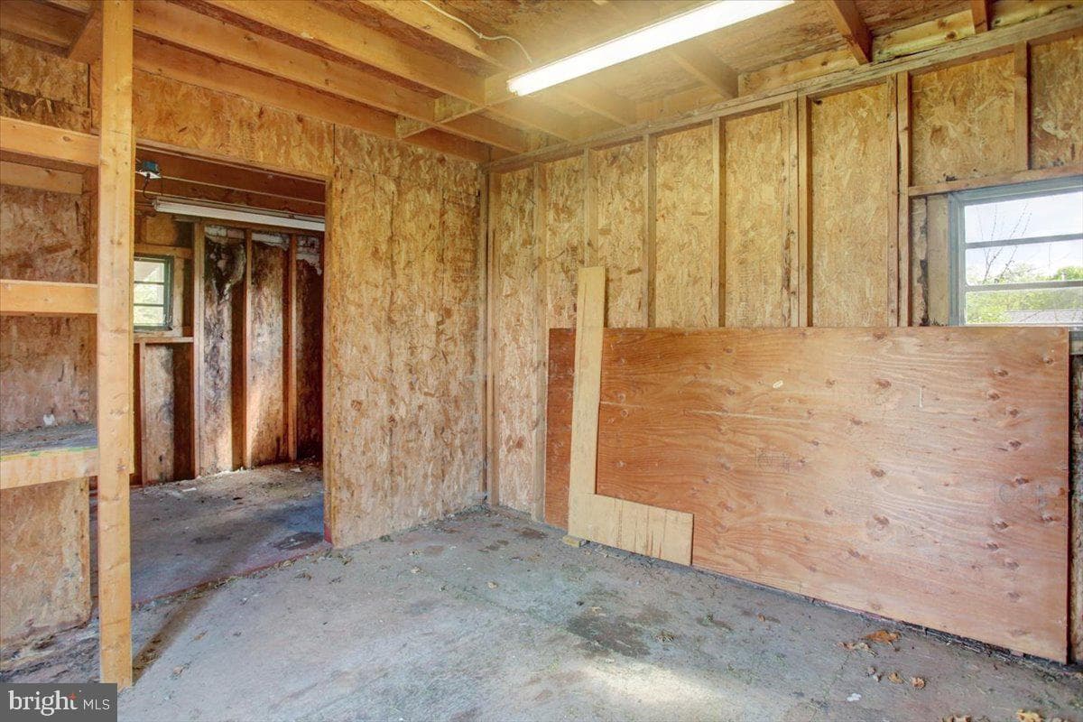 13496 Cumberland Highway photo 29